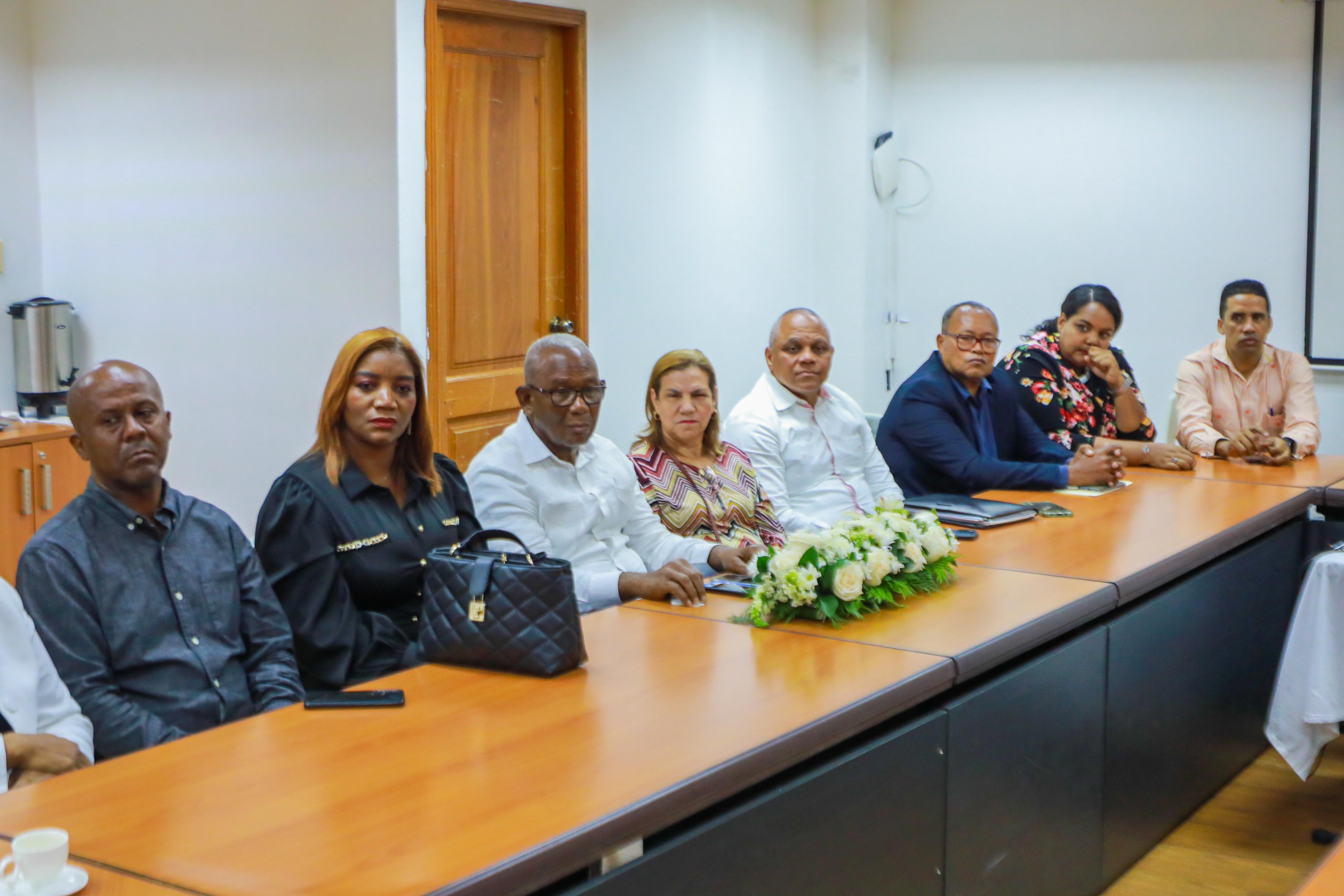 Director Promipyme reúne Comités Consultivos